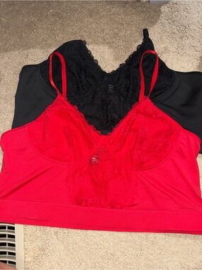 SHEIN Lace Trim Bralette Duo in Red and Black